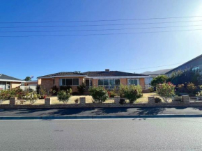 Rose Retreat with Water Front view at Montrose, Berriedale